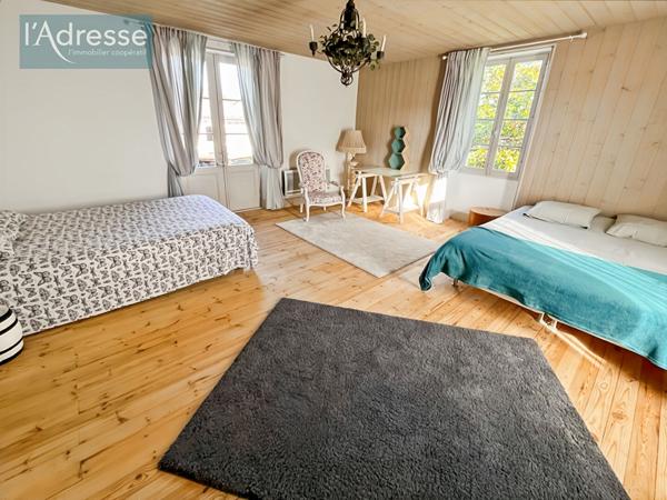 Propriété d'exception en pierre au coeur de Prayssac