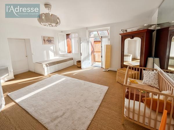 Propriété d'exception en pierre au coeur de Prayssac