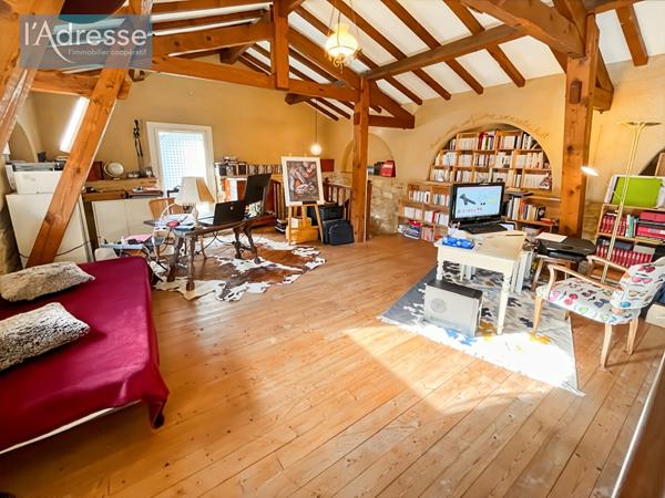 Propriété d'exception en pierre au coeur de Prayssac