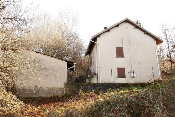 MAISON INDIVIDUELLE A RENOVER, SUR 9,35 ARES DE TERRAIN