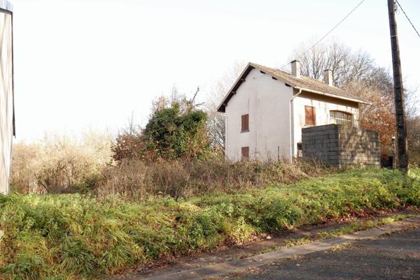 MAISON INDIVIDUELLE A RENOVER, SUR 9,35 ARES DE TERRAIN
