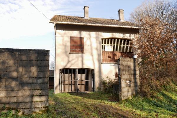 MAISON INDIVIDUELLE A RENOVER, SUR 9,35 ARES DE TERRAIN