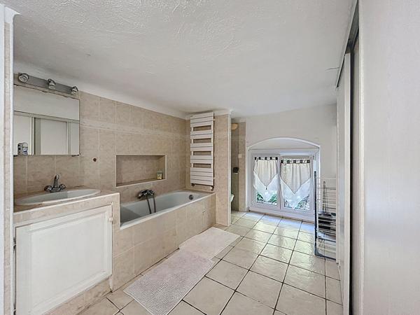 Grand Studio F1  Gairaut