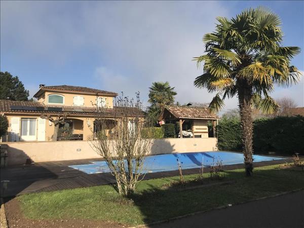 Maison à vendre |  Biars-sur-Cère |  6 pièces | 174 m²