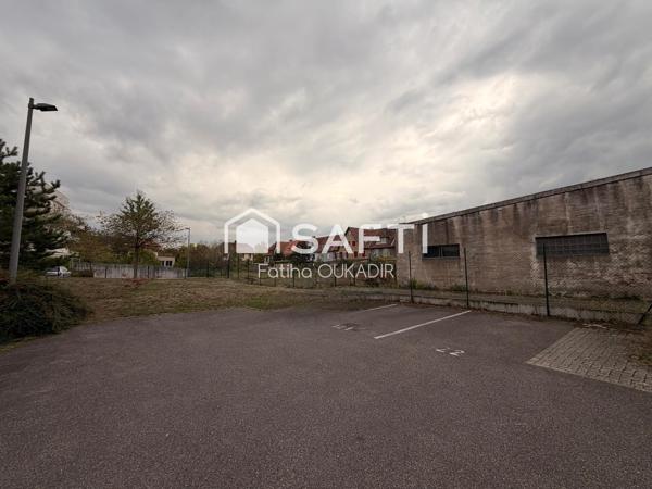 TERVILLE – LOT DE 8 PLACES DE STATIONNEMENT SÉCURISÉES