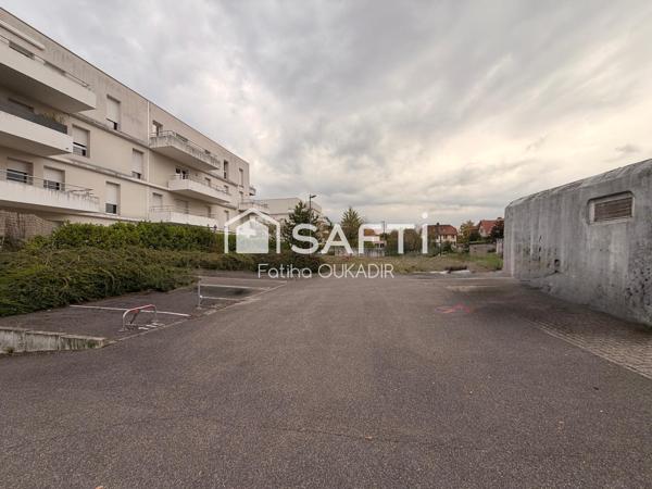 TERVILLE – LOT DE 8 PLACES DE STATIONNEMENT SÉCURISÉES