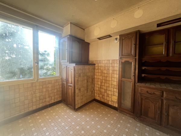 Appartement
         4 pièces
        - 80 m² Exclusivité 220 000 € *