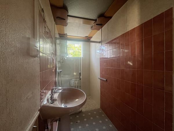 Appartement
         4 pièces
        - 80 m² Exclusivité 220 000 € *