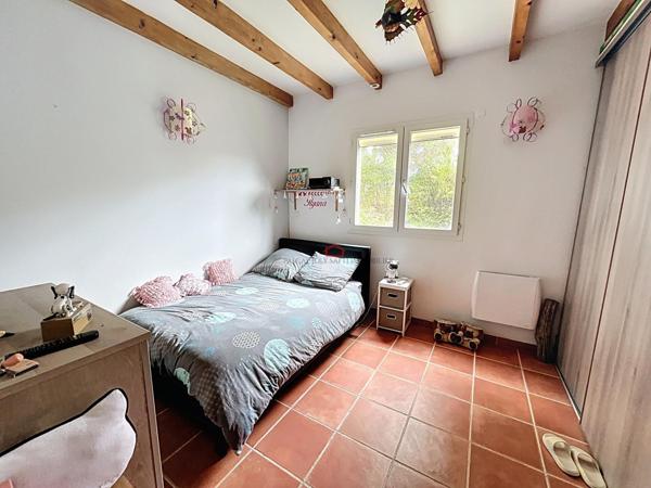 Maison avec appartement principal et dépendance