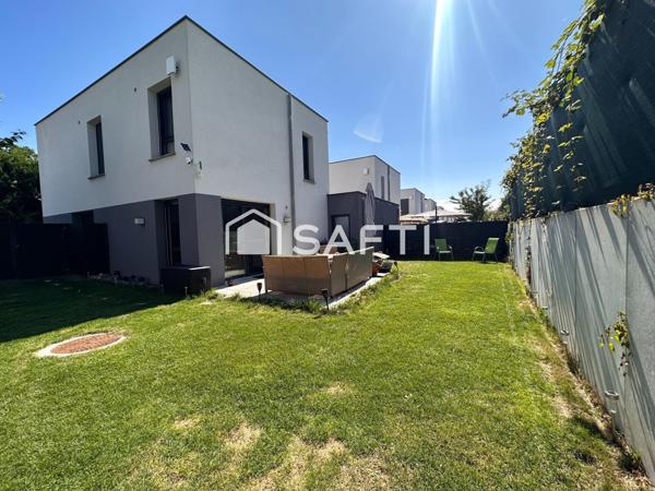 Maison contemporaine 2020 – 4 pièces, sous-sol aménageable et garage.