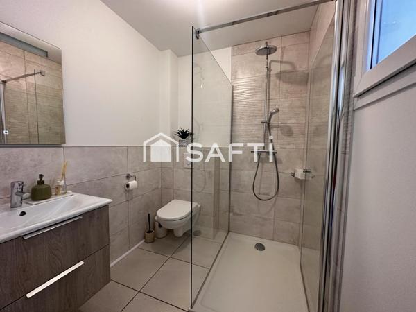 Maison contemporaine 2020 – 4 pièces, sous-sol aménageable et garage.