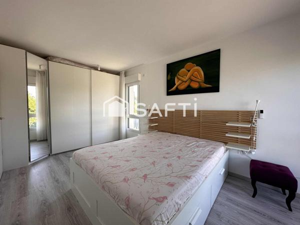 Maison contemporaine 2020 – 4 pièces, sous-sol aménageable et garage.