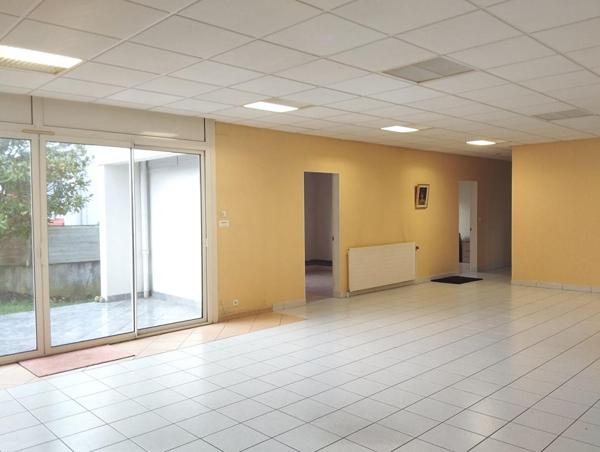 Maison, 240m² + annexes, bourg Loroux Bottereau (44430)