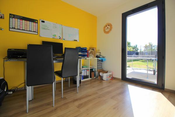 Maison
         5 pièces
        - 130 m² 335 000 € *