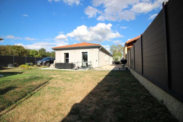 Maison
         5 pièces
        - 130 m² 335 000 € *