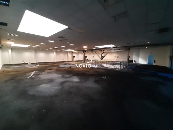Vente Immeuble de bureaux / local industriel