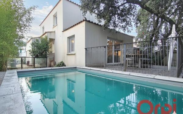 Maison à vendre    5 pièces •  Castries