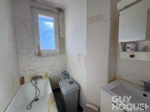MARBOUÉ Maison avec sous-sol total et beau potentiel