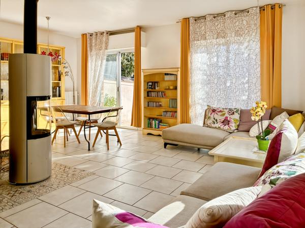 Dourdan (91410) La maison des années 30 et son extension.