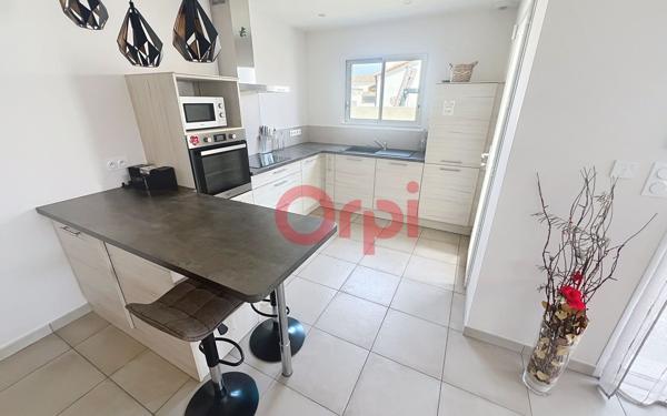 Maison à vendre    4 pièces •  Pia