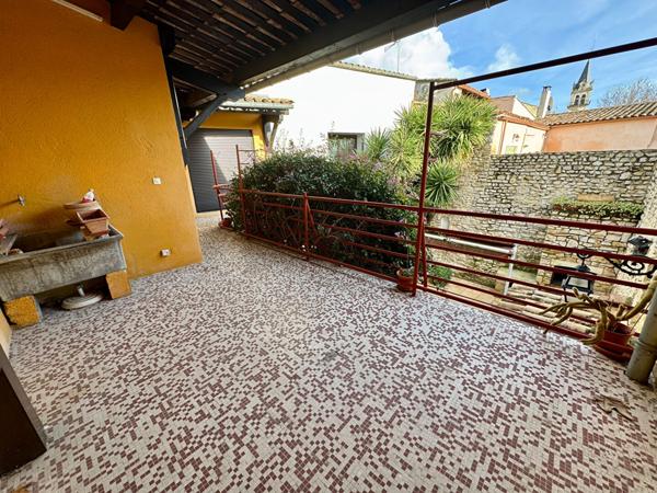 Maison Milhaud 9 pièce(s) 330 m2