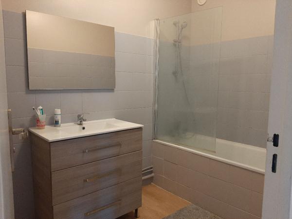 A LOUER - CHAMBRE MEUBLEE DANS UNE COLOCATION