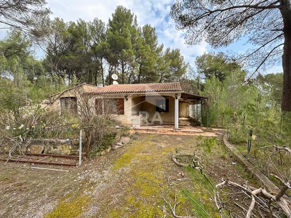 Maison 110 m² sur terrain de 4 600 m²  Meyragues