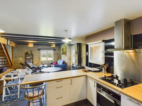 Magnifique propriété avec 3 maisons d'amis et piscine