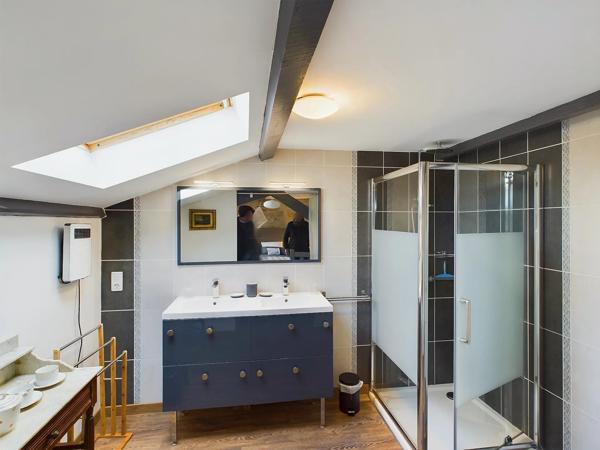 Magnifique propriété avec 3 maisons d'amis et piscine
