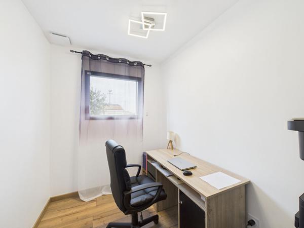 MAISON CONTEMPORAINE RT2020 5 pièce(s) 136 m2 ur 580m² terrain ROMANS SUR ISERE 26100