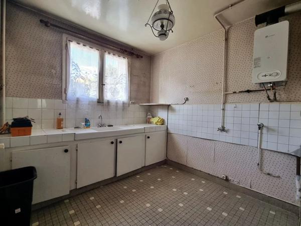 Vente                                                      Appartement
                        
                     5 pièces                      80 m2                     à Beynes