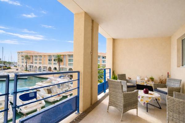 Appartement avec vue exceptionnelle sur le port de Fréjus