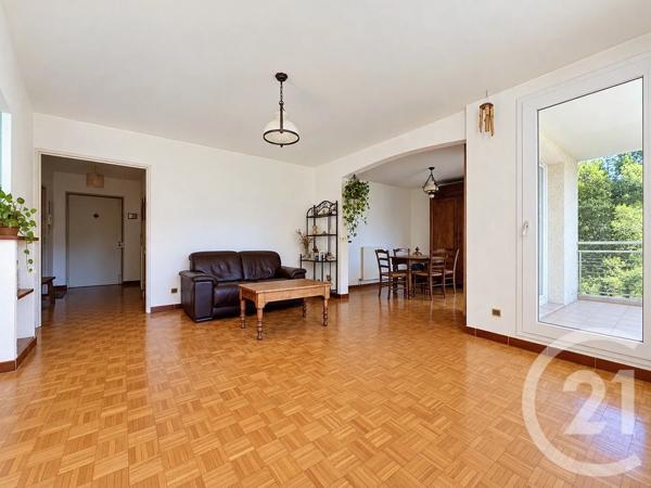 Appartement T3 à vendre  3 pièces - 69,02 m 2   MARSEILLE  - 13009