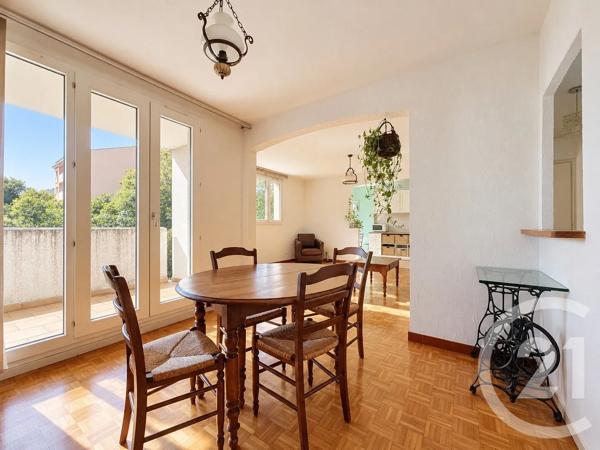 Appartement T3 à vendre  3 pièces - 69,02 m 2   MARSEILLE  - 13009
