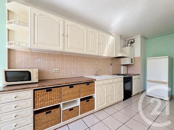 Appartement T3 à vendre  3 pièces - 69,02 m 2   MARSEILLE  - 13009