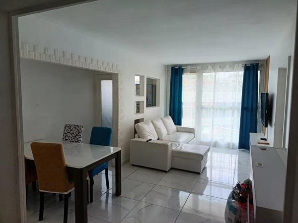 Location                                                      Appartement
                        
                     4 pièces                      76 m2                     à Limeil-Brévannes