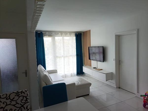 Location                                                      Appartement
                        
                     4 pièces                      76 m2                     à Limeil-Brévannes