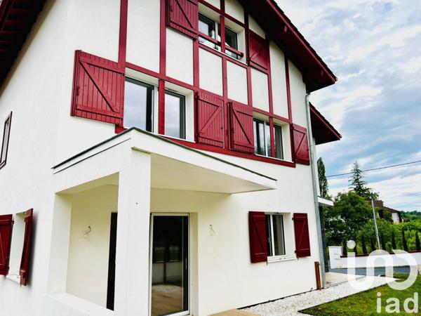 Maison 5 pièces de 126 m² à Hasparren (64240)