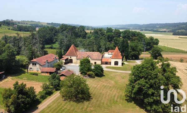 Maison à vendre 10 pièces 270 m² Aurions-Idernes