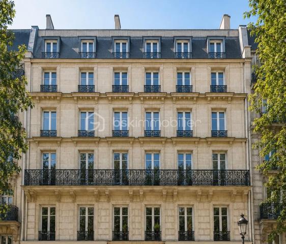 SOUS OFFRE - **PARIS 10e – BALCON FILANT, CHARME HAUSSMANNIEN ET LUMIÈRE EXCEPTIONNELLE FACE AU MARCHÉ SAINT-QUENTIN**

Rare dans le quartier !

Face au très recherché Marché Saint-Quentin, découvrez ce magnifique appartement de caractère de 72 m² au sol (63 m² Carrez), situé au 2ᵉ étage avec ascenseur d'un bel immeuble haussmannien.

Dès l'entrée, le charme opère : parquet d'origine, moulures élégantes, hauteur sous plafond de 3,22 m et surtout une luminosité remarquable grâce à cinq grandes portes-fenêtres ouvrant sur un superbe balcon filant.

Le séjour, baigné de lumière, invite à recevoir et à profiter pleinement de l'ambiance unique du quartier. Les deux chambres, confortables et au calme, bénéficient elles aussi d'un accès direct au balcon, un privilège rare en plein cœur de Paris.

L'appartement se compose de :

• Un vaste séjour lumineux
• Deux belles chambres
• Une cuisine indépendante entièrement équipée
• Une salle d'eau avec espace buanderie
• WC séparés

**Le coup de cœur ?** Un magnifique balcon filant accessible depuis le séjour et les deux chambres, véritable prolongement de l'appartement offrant une agréable ouverture sur l'extérieur et une sensation d'espace particulièrement recherchée à Paris.

L'immeuble est parfaitement entretenu et sécurisé (digicode, interphone). Vous bénéficierez également d'une grande cave saine ainsi que d'un local vélos fermé.

**Une adresse que les Parisiens s'arrachent :** commerces de bouche réputés, cafés, restaurants, vie de quartier animée et excellente desserte avec les gares du Nord et de l'Est ainsi que plusieurs lignes de métro à quelques minutes à pied.

Un bien de caractère, lumineux, avec extérieur, dans l'un des secteurs les plus recherchés du 10e arrondissement.

À visiter sans tarder.
