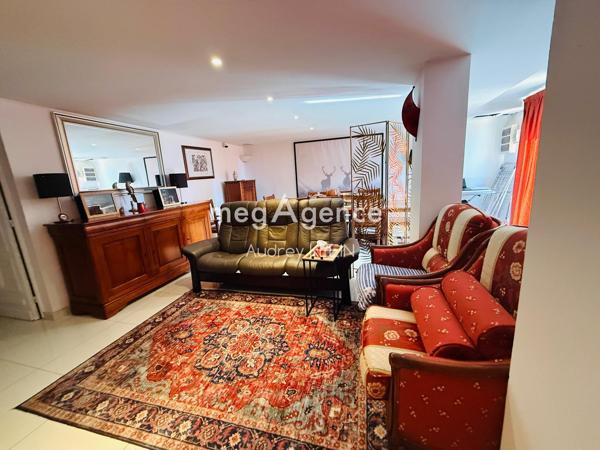 Maison à DIXMONT, 89500 - 5 pièces 190m²