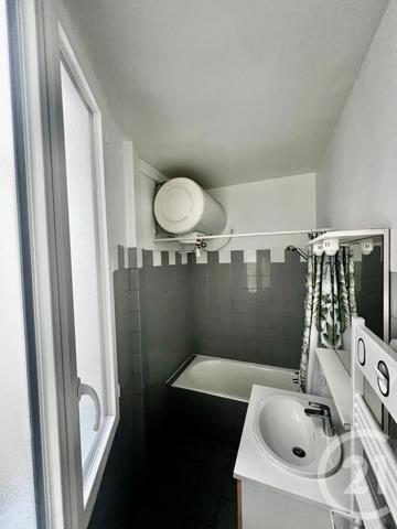 Appartement à vendre  2 pièces - 35 m 2   PARIS  - 75009
