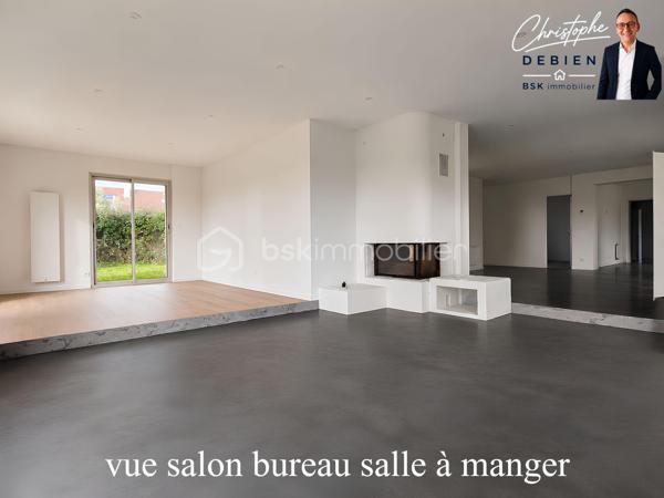 REZÉ – QUARTIER RECHERCHÉ DE LA BLORDIÈRE

Et si votre future maison réunissait enfin espace, lumière, nature et confort familial ?

Christophe Debien – BSK Immobilier vous invite à découvrir ce superbe pavillon familial de 1998, partiellement rénové en 2025, niché dans un environnement calme et arboré, à seulement quelques minutes des commodités de Rezé.

Dès l’entrée, le charme opère : volumes généreux, luminosité omniprésente et circulation fluide créent immédiatement une atmosphère chaleureuse et accueillante.

Pensée pour le confort de toute la famille, cette maison propose :

✔ Une vaste salle à manger baignée de lumière
✔ Un salon cosy avec cheminée à foyer fermé
✔ Un bureau idéal pour le télétravail
✔ Deux chambres confortables
✔ Une salle de bains
✔ Des toilettes séparées
✔ Deux véritables suites parentales avec salles d’eau privatives et toilettes
✔ Un local piscine à terminer

À l’extérieur, le terrain arboré de 1 953 m² offre un véritable havre de paix où imaginer vos moments en famille, vos projets d’aménagement ou simplement profiter du calme environnant.

Cette propriété rare allie parfaitement intimité, potentiel et qualité de vie dans un secteur particulièrement apprécié de Rezé.

Cliquez sur le lien pour découvrir toutes les photos et laissez-vous séduire par ce bien aux multiples possibilités.

📞 Pour plus d’informations ou organiser une visite, contactez-moi dès maintenant.
Je serai ravi de vous accompagner dans votre projet immobilier.

Christophe Debien – BSK Immobilier

Conformément aux dispositions de la loi ELAN, tout candidat acquéreur est informé de son droit de se faire accompagner, lors de la visite, par un professionnel du bâtiment de son choix.
Il est demandé de signaler préalablement la présence de cet intervenant afin de permettre l’organisation de la visite dans des conditions adaptées.