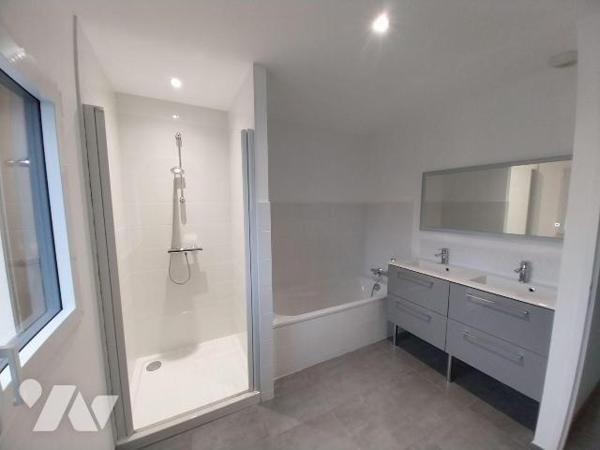 VITRE. Quartier Sud/Bouffort, belle maison contemporaine de 2019 dans lotissement calme, d'une ...