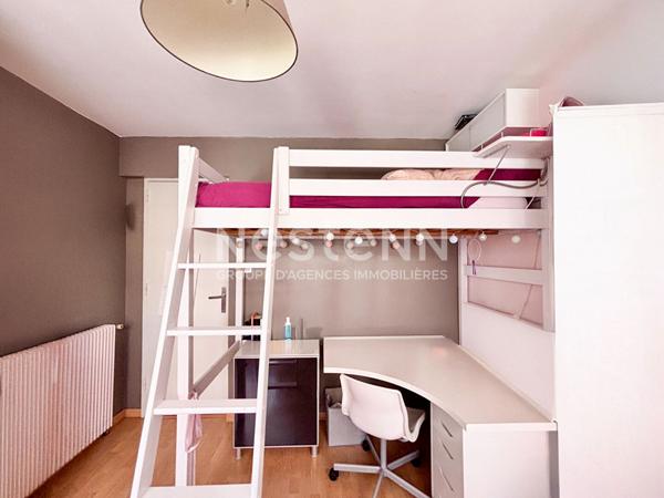 LES PENNES MIRABEAU - EXCLUSIVITÉ - Appartement spacieux de 99m2 - 5 pièces avec un balcon et une cave en sous sol