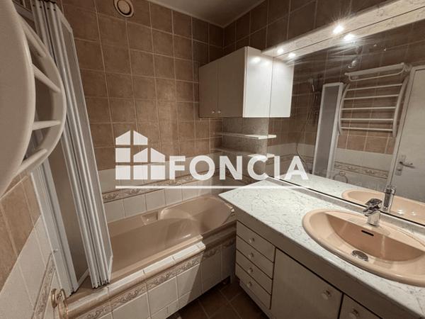 Location Appartement 4 pièces 70 m² - Tours 37000