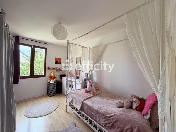Maison
         4 pièces
        - 90 m² 278 000 € *