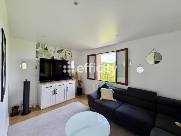 Maison
         4 pièces
        - 90 m² 278 000 € *