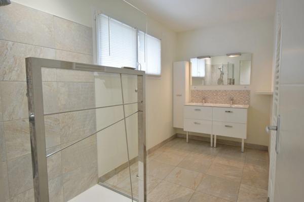 Maison récente de plain pied, Avrillé centre-ville !