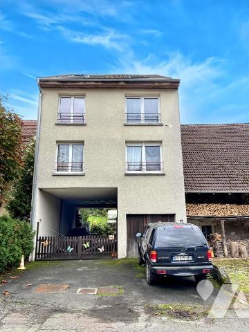 Immeuble de rapport comprenant 2 logements (T3 d'env 85 m² - T6 duplex d'env 150 m²) - secteur calme